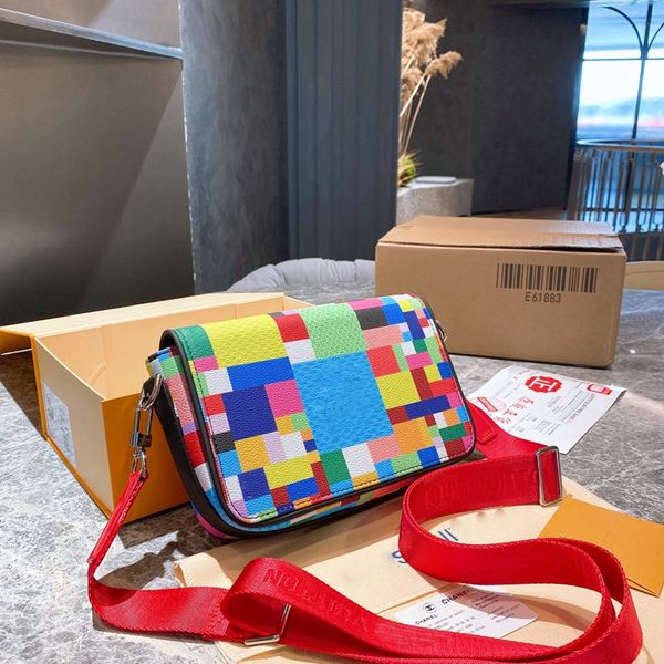 luxury bags braided shoulder strap purse leather rainbow grid bag triangle plaid golden chain messenger damier cobal ladies travel 24*16*5cm, Red;black
luxury bags braided shoulder strap purse leather rainbow grid bag triangle plaid golden chain messenger damier cobal ladies travel 24*16*5cm, Red;black