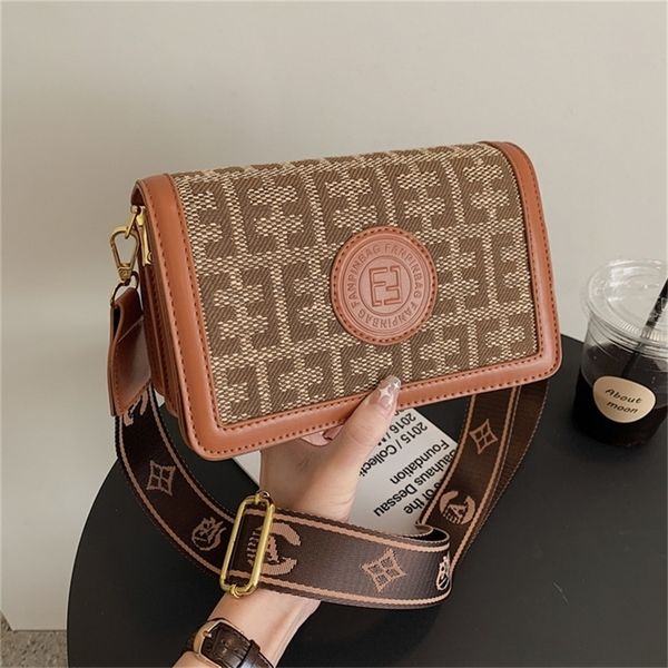 sale 90% off simple letter popular new fashion one shoulder messenger large capacity small square bag female wholesale store
sale 90% off simple letter popular new fashion one shoulder messenger large capacity small square bag female wholesale store