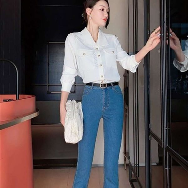 women's wear 2021 spring and summer new niche design v-neck + high waist split micro ra jeans, Black;white 
women's wear 2021 spring and summer new niche design v-neck + high waist split micro ra jeans, Black;white