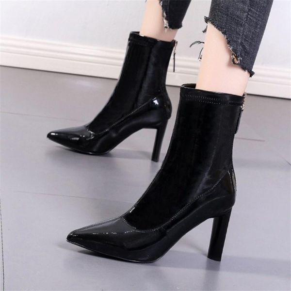 dress shoes black high-heeled boots women's british style 2021 winter thin medium pointed thick heel
dress shoes black high-heeled boots women's british style 2021 winter thin medium pointed thick heel
