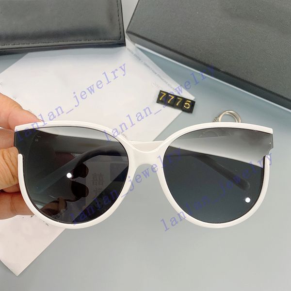 fashion sunglasses classic letter logo women's sunglass 4 colors available with box l-13-7775, White;black
fashion sunglasses classic letter logo women's sunglass 4 colors available with box l-13-7775, White;black