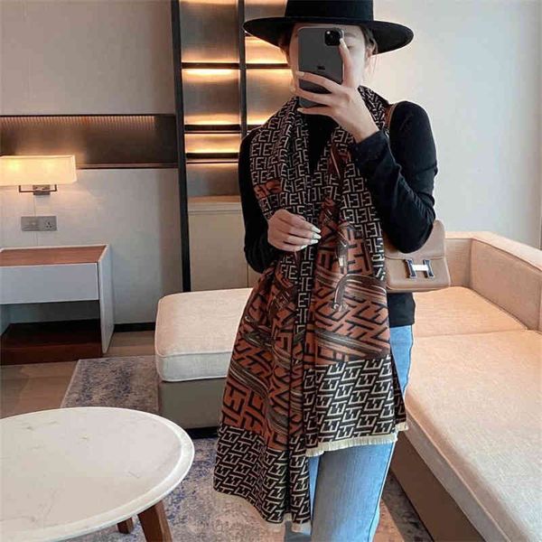 shawl imitation cashmere scarf female autumn and winter jacquard bag letter warm rectangular dual-purpose air conditioning room tide, Blue;gray
shawl imitation cashmere scarf female autumn and winter jacquard bag letter warm rectangular dual-purpose air conditioning room tide, Blue;gray