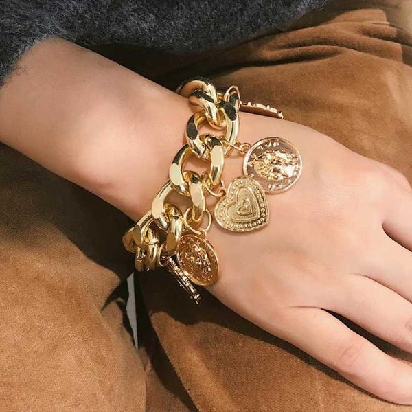 link, chain 2021fashion gril punk exaggerated coin retro jewelry woman, personality relief figure geometric bracelet, Black
link, chain 2021fashion gril punk exaggerated coin retro jewelry woman, personality relief figure geometric bracelet, Black