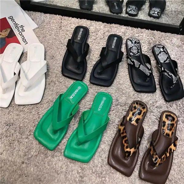 slippers 2021 women brand summer outdoor flat heel beach slides casual open toe female flip flops ladies sandal, Black
slippers 2021 women brand summer outdoor flat heel beach slides casual open toe female flip flops ladies sandal, Black