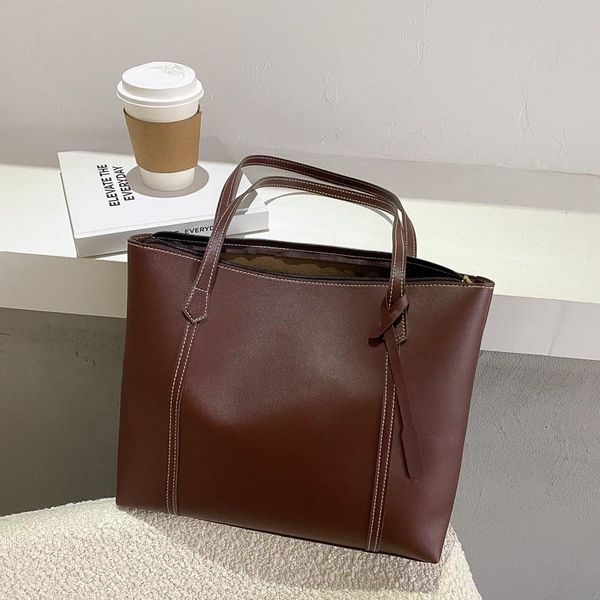 backpack 2022 solid color double shoulder woman 6821-40
backpack 2022 solid color double shoulder woman 6821-40