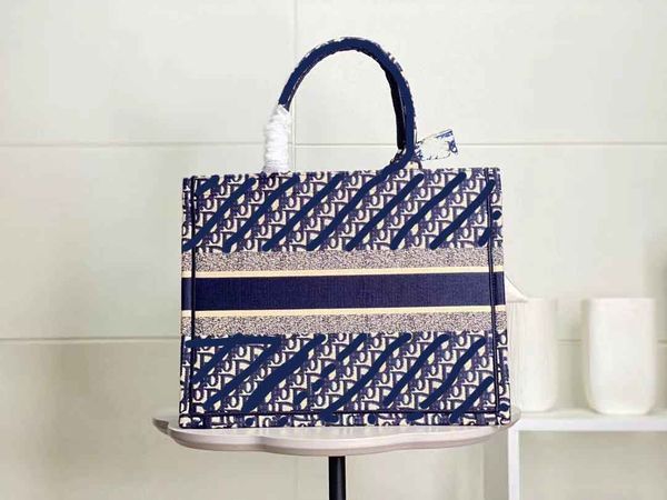 europe 2021 women bags handbag famous designer handbags ladies handbag fashion tote bag women's shop bags backpack d049, Black
europe 2021 women bags handbag famous designer handbags ladies handbag fashion tote bag women's shop bags backpack d049, Black
