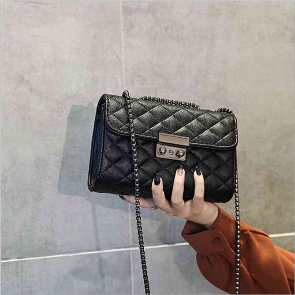 bags handbag hands korean fashion small trend women's youth chain lingge bag girl single shoulder messenger, Black;red
bags handbag hands korean fashion small trend women's youth chain lingge bag girl single shoulder messenger, Black;red