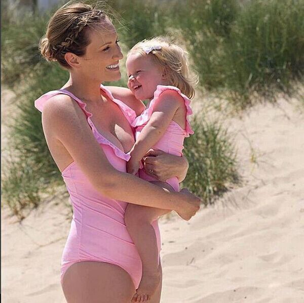 hirigin 2021 one piece swimsuit family matching swimwear mother and daughter fits summer bathing suit swimming two-piece suits
hirigin 2021 one piece swimsuit family matching swimwear mother and daughter fits summer bathing suit swimming two-piece suits