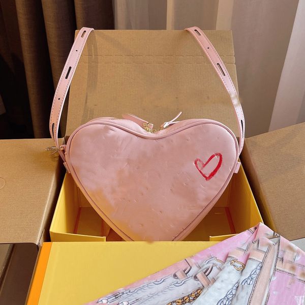 graffiti love hearts shoulder bag women sling cross body bags valentine's day gift heart shaped pouch vintage floral clutch
graffiti love hearts shoulder bag women sling cross body bags valentine's day gift heart shaped pouch vintage floral clutch