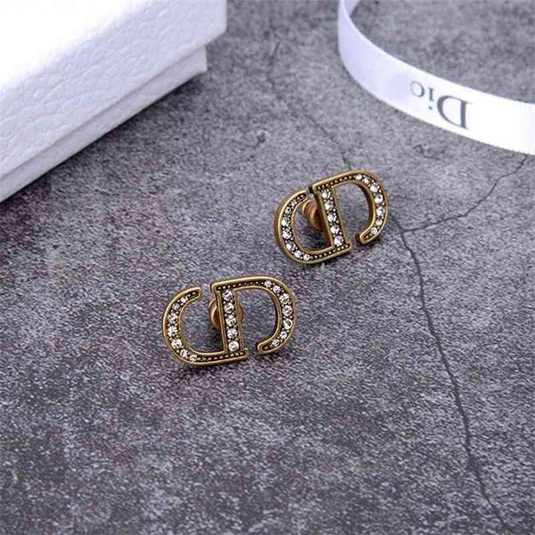 70% off outlet online / years new letter full diamond earrings, Golden
70% off outlet online / years new letter full diamond earrings, Golden