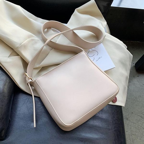 cross body design fashion bucket bag elegant large capacity square messenger shoulder width 22cm height 19cm thickness 7cm
cross body design fashion bucket bag elegant large capacity square messenger shoulder width 22cm height 19cm thickness 7cm