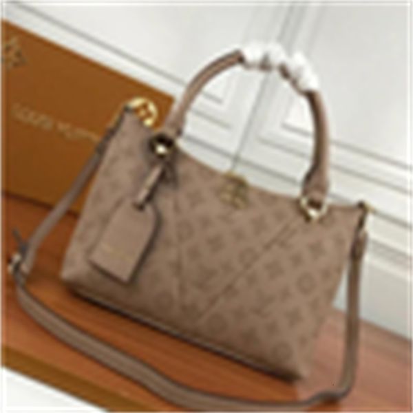 designer luxury m66817 fashion female bag handbag shoulder bag messenger handbags iconic handles shoulder bags totes cross body brand ba
designer luxury m66817 fashion female bag handbag shoulder bag messenger handbags iconic handles shoulder bags totes cross body brand ba