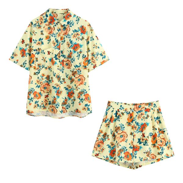 summer women two piece set flower printed shirt & high waist bermuda shorts elastic waistband ensemble femme 210420, White
summer women two piece set flower printed shirt & high waist bermuda shorts elastic waistband ensemble femme 210420, White