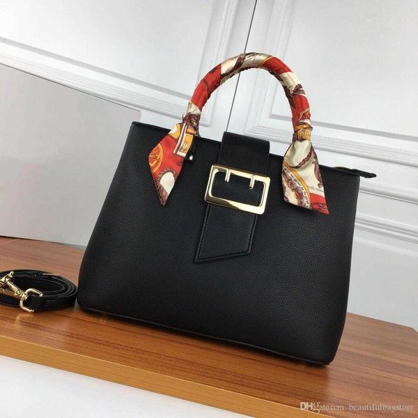 designer luxury bag tote bag designer creates multi color large capacity practical and messengerbag women's leather handbag
designer luxury bag tote bag designer creates multi color large capacity practical and messengerbag women's leather handbag