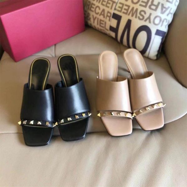 slippers 2021 oblique embroidered cotton platform mules wedge sandals heel slipper jacquard real leather temperament women shoes l, Black
slippers 2021 oblique embroidered cotton platform mules wedge sandals heel slipper jacquard real leather temperament women shoes l, Black