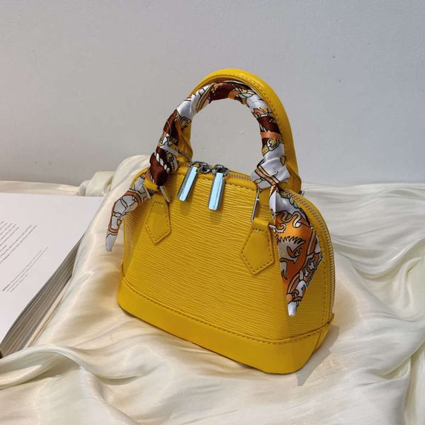 shell bag fashion scarf portable shoulder 2021 texture pure color pu women's simple msenger
shell bag fashion scarf portable shoulder 2021 texture pure color pu women's simple msenger