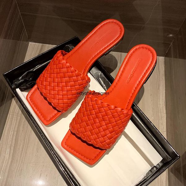 slippers leather woven women luxury designer 2021 summer outside flat bottom sandals fashion sandles house, Black
slippers leather woven women luxury designer 2021 summer outside flat bottom sandals fashion sandles house, Black