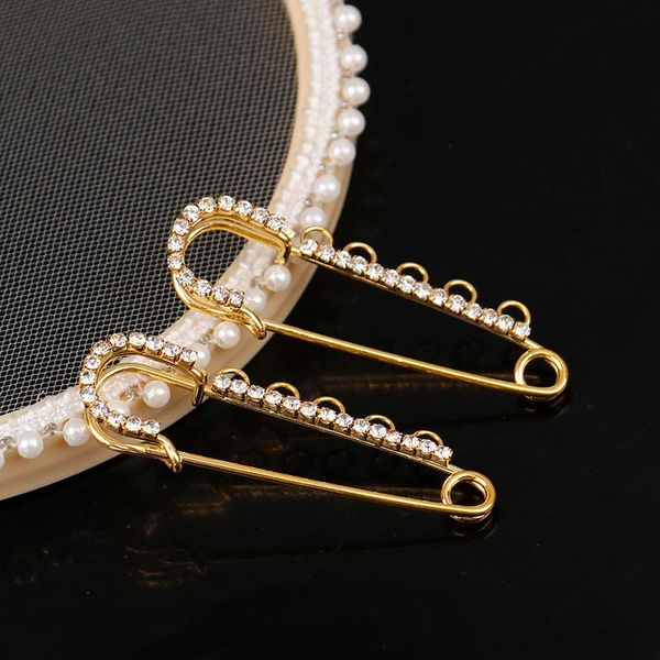 pins, brooches lady pins and brooch vintage simulated pearl pin dress rhinestone decoration buckle jewelry for men women, Gray
pins, brooches lady pins and brooch vintage simulated pearl pin dress rhinestone decoration buckle jewelry for men women, Gray