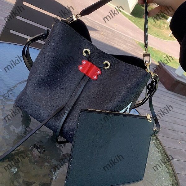fashion lady drawstring bag outdoor leisure womens bags classic letter printing handbag purse
fashion lady drawstring bag outdoor leisure womens bags classic letter printing handbag purse