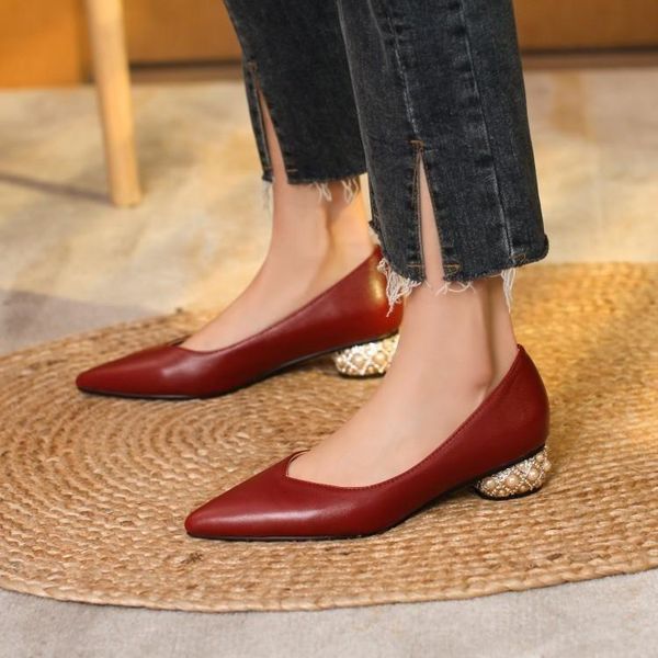 dress shoes women's large 40-43 41 42 single low heel pointed beaded small size 31 32 33 spring fashion women pumps, Black
dress shoes women's large 40-43 41 42 single low heel pointed beaded small size 31 32 33 spring fashion women pumps, Black