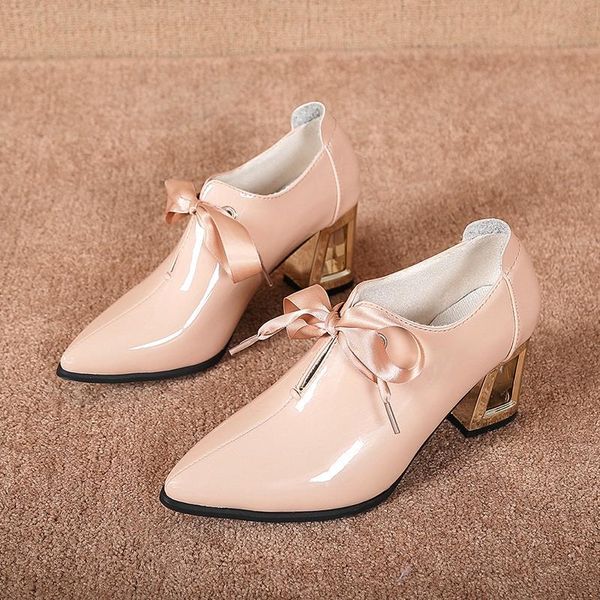 dress shoes women's hollow high heels 2021 fashion temperament autumn thick heel bow bright leather female pointed, Black
dress shoes women's hollow high heels 2021 fashion temperament autumn thick heel bow bright leather female pointed, Black