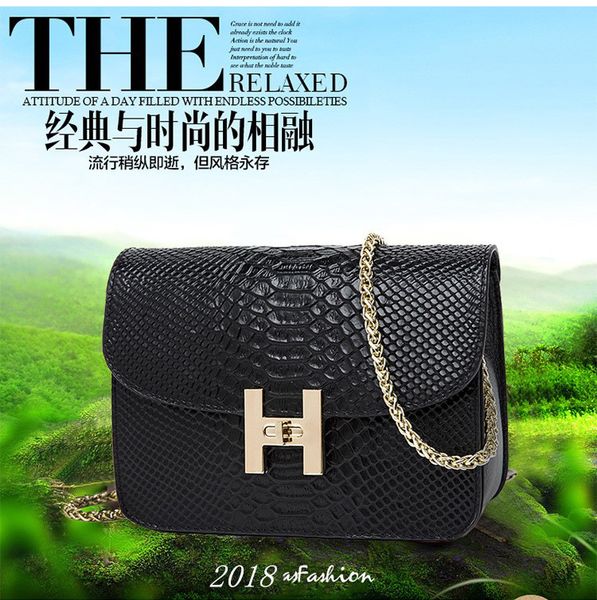 2021 new fashion first layer cowhide leather snake pattern messenger single shoulder chain small square bag women's mini
2021 new fashion first layer cowhide leather snake pattern messenger single shoulder chain small square bag women's mini