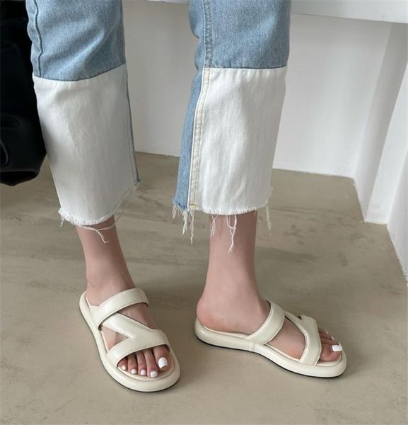 slippers fashion thick-soled female summer wear 2021 simple slope with fairy gentle sandals, Black
slippers fashion thick-soled female summer wear 2021 simple slope with fairy gentle sandals, Black