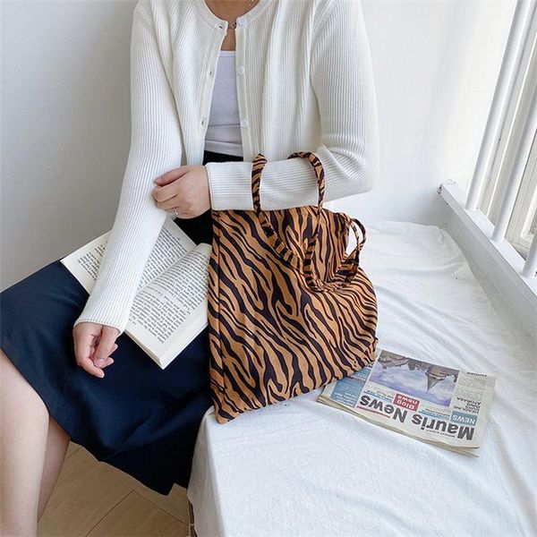 ansloth retro zebra pattern women shoulder bags large capacity canvas shopping fashion female casual handle bag hps1144 cross body
ansloth retro zebra pattern women shoulder bags large capacity canvas shopping fashion female casual handle bag hps1144 cross body