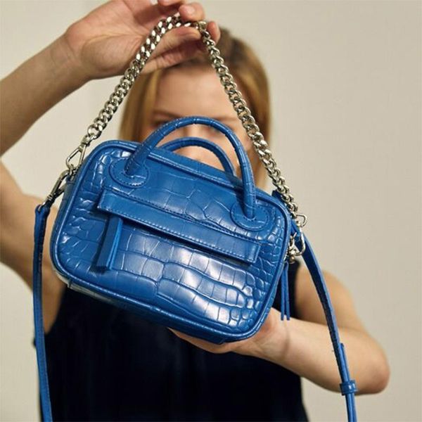 evening bags retro shoulder handbag 2021 fashion alligator single bag straddle versatile small square
evening bags retro shoulder handbag 2021 fashion alligator single bag straddle versatile small square