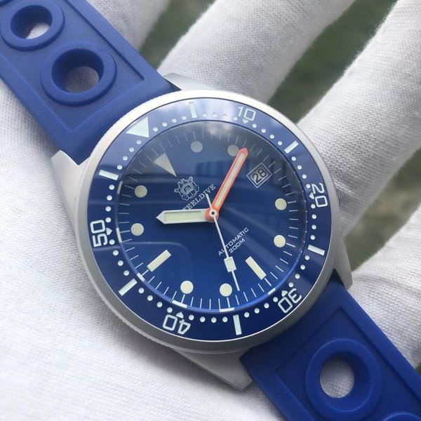 wristwatches 42mm stainless steel case blue dial sapphire glass ceramic bezel waterproof 200m automatic dive watch for men, Slivery;brown
wristwatches 42mm stainless steel case blue dial sapphire glass ceramic bezel waterproof 200m automatic dive watch for men, Slivery;brown