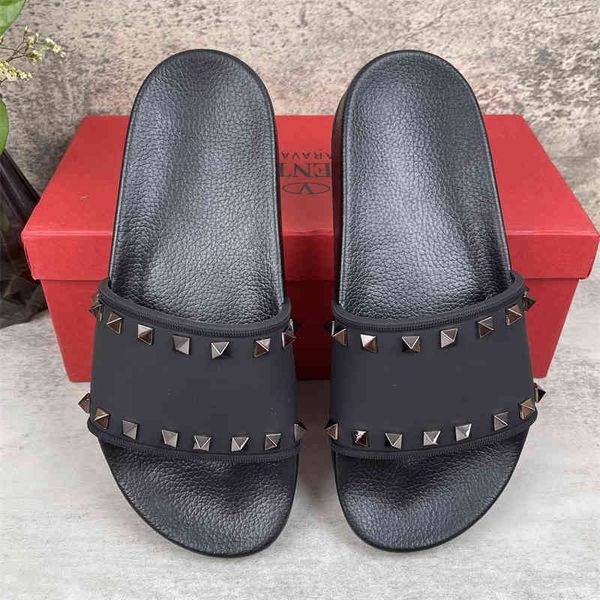slippers fashion slide summer wide flat sandals flip flop orinigal slipper with box size 35-46, Black
slippers fashion slide summer wide flat sandals flip flop orinigal slipper with box size 35-46, Black