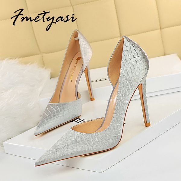 women pumps 2022 new spring autumn pointed toe office mules shoes elegant lady hollow thin heels large size 43, Black
women pumps 2022 new spring autumn pointed toe office mules shoes elegant lady hollow thin heels large size 43, Black