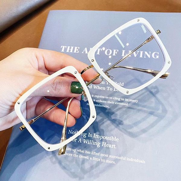 fashion sunglasses frames alloy oversized square clear glasses for women vintage black white rivet eyeglasses female myopia elegant shades t
fashion sunglasses frames alloy oversized square clear glasses for women vintage black white rivet eyeglasses female myopia elegant shades t