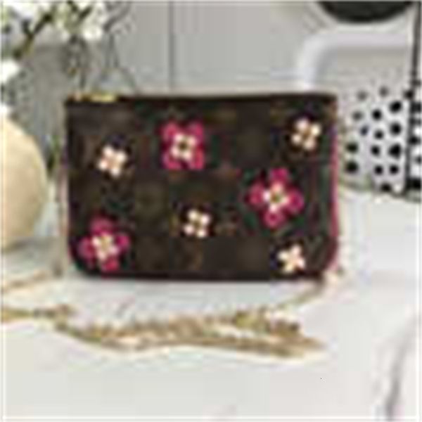 handles wallet fashion totes chain female bag handbags iconic m63905 shoulder bags blooming cross body flowers bag
handles wallet fashion totes chain female bag handbags iconic m63905 shoulder bags blooming cross body flowers bag
