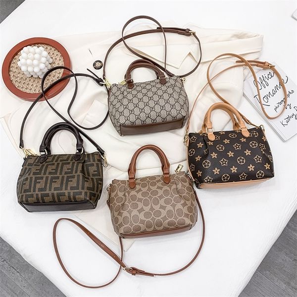 58% off new fashion hand ins messenger mini pillow bag contrast color single shoulder messenger bag
58% off new fashion hand ins messenger mini pillow bag contrast color single shoulder messenger bag