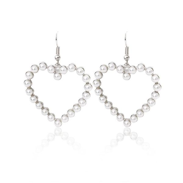 stud 2021 creative heart-shaped earrings for ladies korean sweet and versatile inlaid pearl hollow heart jewelry, Golden;silver
stud 2021 creative heart-shaped earrings for ladies korean sweet and versatile inlaid pearl hollow heart jewelry, Golden;silver