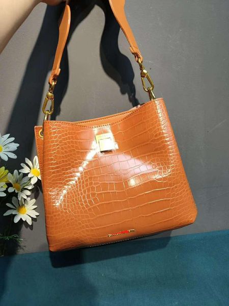 designer large capacity wave bucket single bag women 50270438-2 wide shoulder strap crocodile pattern
designer large capacity wave bucket single bag women 50270438-2 wide shoulder strap crocodile pattern