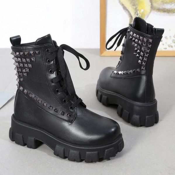 boots autumn winter fashion rivet female round head inner heightening side zipper casual, Black
boots autumn winter fashion rivet female round head inner heightening side zipper casual, Black