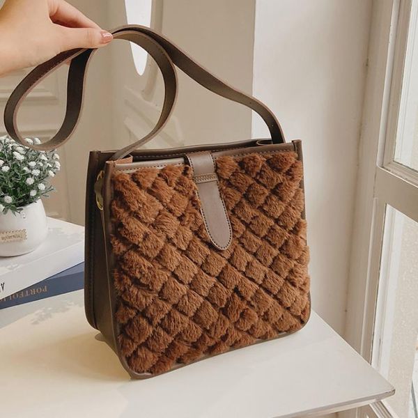 shoulder bags women's bag autumn/winter models all- rhombus embroidery thread one-shoulder messenger plush bucket
shoulder bags women's bag autumn/winter models all- rhombus embroidery thread one-shoulder messenger plush bucket