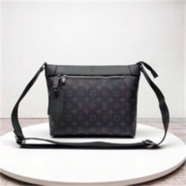 body brand designer luxury n40003 black flower zipper men's messenger bag men handbags bags handles shoulder bags totes cross bag clutc, Red;black
body brand designer luxury n40003 black flower zipper men's messenger bag men handbags bags handles shoulder bags totes cross bag clutc, Red;black