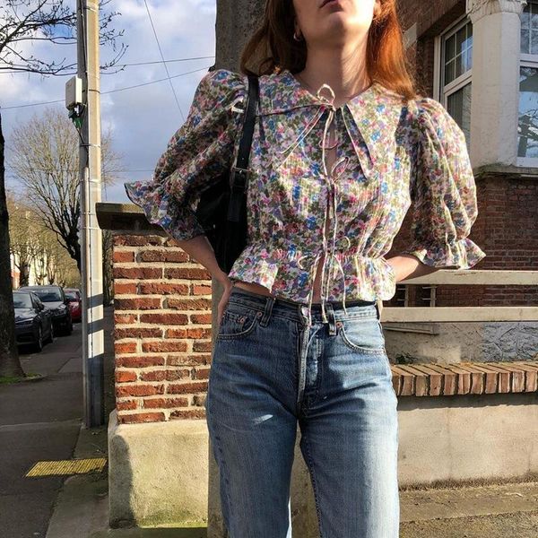 women's blouses & shirts 2021 ins style women shirt short sleeve turn down collar korean clothes bandage floral print blouse laides ca, White
women's blouses & shirts 2021 ins style women shirt short sleeve turn down collar korean clothes bandage floral print blouse laides ca, White