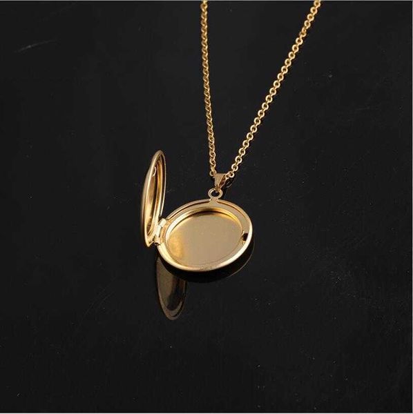 10pcs/lot stainlsteel mirror polish round p picture frame locket necklace 3 colors jewelry 45cm x0707, Silver
10pcs/lot stainlsteel mirror polish round p picture frame locket necklace 3 colors jewelry 45cm x0707, Silver