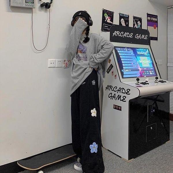 kawaii wide leg harajuku women capris cartoon joggers sports loose straight casual trousers, Black;white
kawaii wide leg harajuku women capris cartoon joggers sports loose straight casual trousers, Black;white