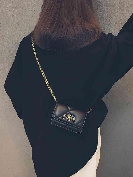 luxury herme handbags storage this year's popular women's net red messenger chain mini small 2021 new fashion versatile
luxury herme handbags storage this year's popular women's net red messenger chain mini small 2021 new fashion versatile