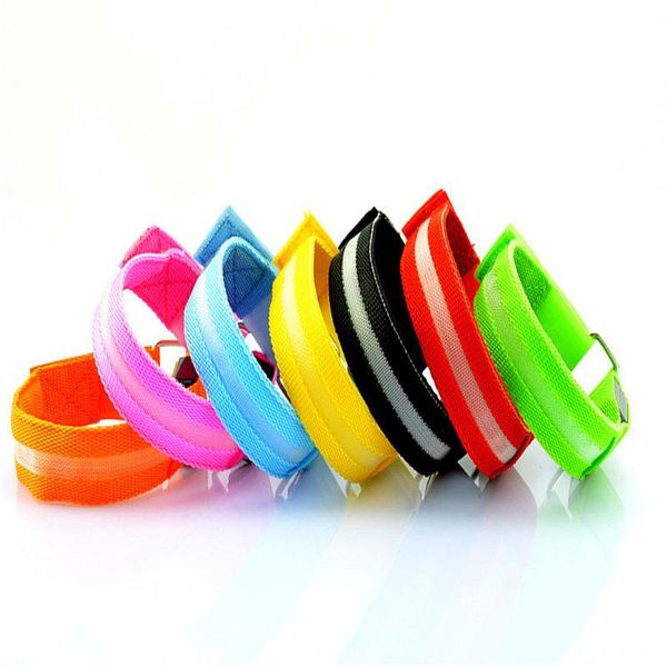 charging led luminous night running armband bracelet outdoor sports reflective safety belt arm band sleeve elbow & knee pads, Black;gray
charging led luminous night running armband bracelet outdoor sports reflective safety belt arm band sleeve elbow & knee pads, Black;gray