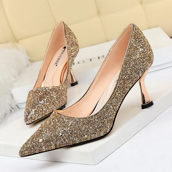 dress shoes european and american-style fashion metal with high-heel shallow mouth pointed shining sequins & club shoes high heels, Black
dress shoes european and american-style fashion metal with high-heel shallow mouth pointed shining sequins & club shoes high heels, Black