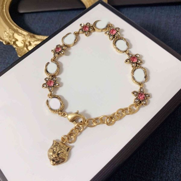brand bracelets woman chain size brass material for high jewelry supply, Golden;silver
brand bracelets woman chain size brass material for high jewelry supply, Golden;silver