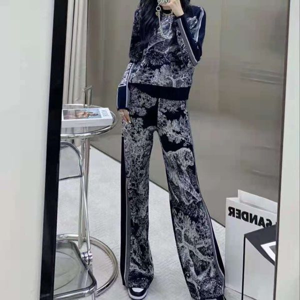2021 autumn /winter women's two piece pants new style cool and thin animal pattern knitted sweater wide-leg pant suit, White
2021 autumn /winter women's two piece pants new style cool and thin animal pattern knitted sweater wide-leg pant suit, White