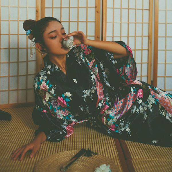 traditional japanese style pajamas print nightgown women yukata kimono robes casual indoor cardigan bathrobe coat sleepwear ethnic clot, Red
traditional japanese style pajamas print nightgown women yukata kimono robes casual indoor cardigan bathrobe coat sleepwear ethnic clot, Red