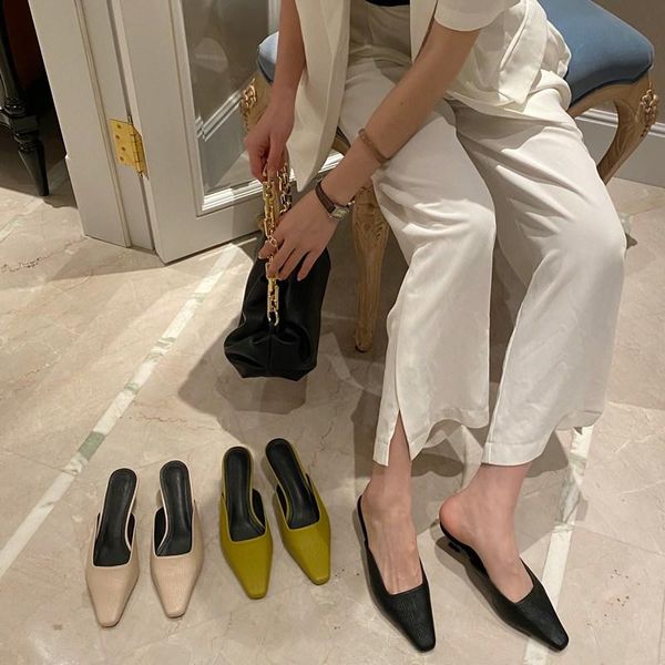slippers fashion women round toe slides thin mid heels yellow beige black sandals summer solid color size 35-39
slippers fashion women round toe slides thin mid heels yellow beige black sandals summer solid color size 35-39
